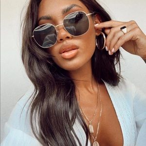 Quay Jezabell Sunglasses